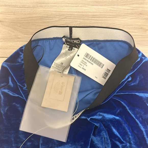 *AUTHENTIC and NEVER WORN* Tom Ford Velvet Leggings/Pants Size Large - Picture 4 of 6